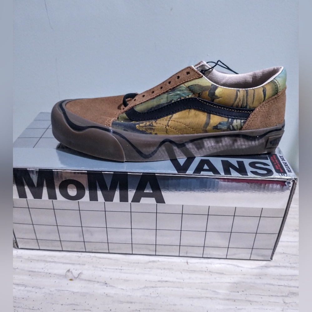 Brand new moma Salvador Dali Vans